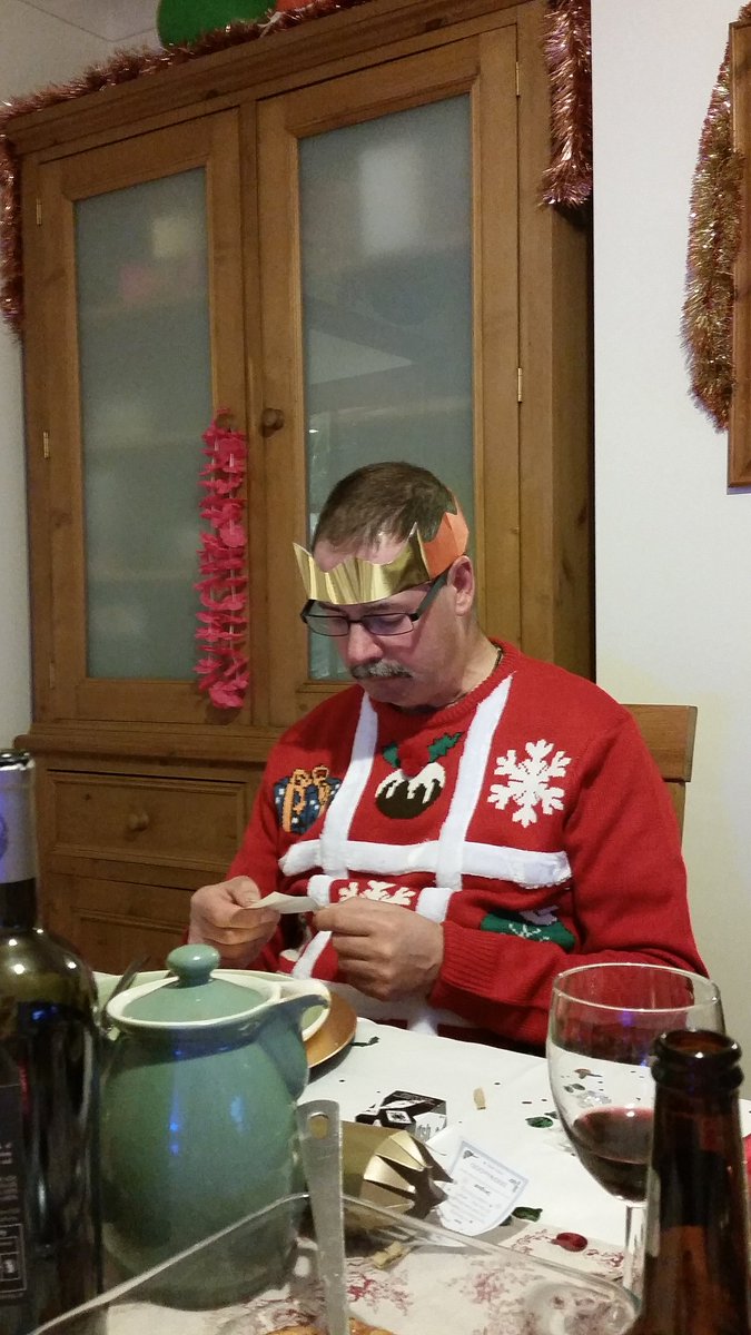 Hannah_E_M's tweet photo. #sethsxmas Dinner done! https://t.co/9gfxunOQ8v