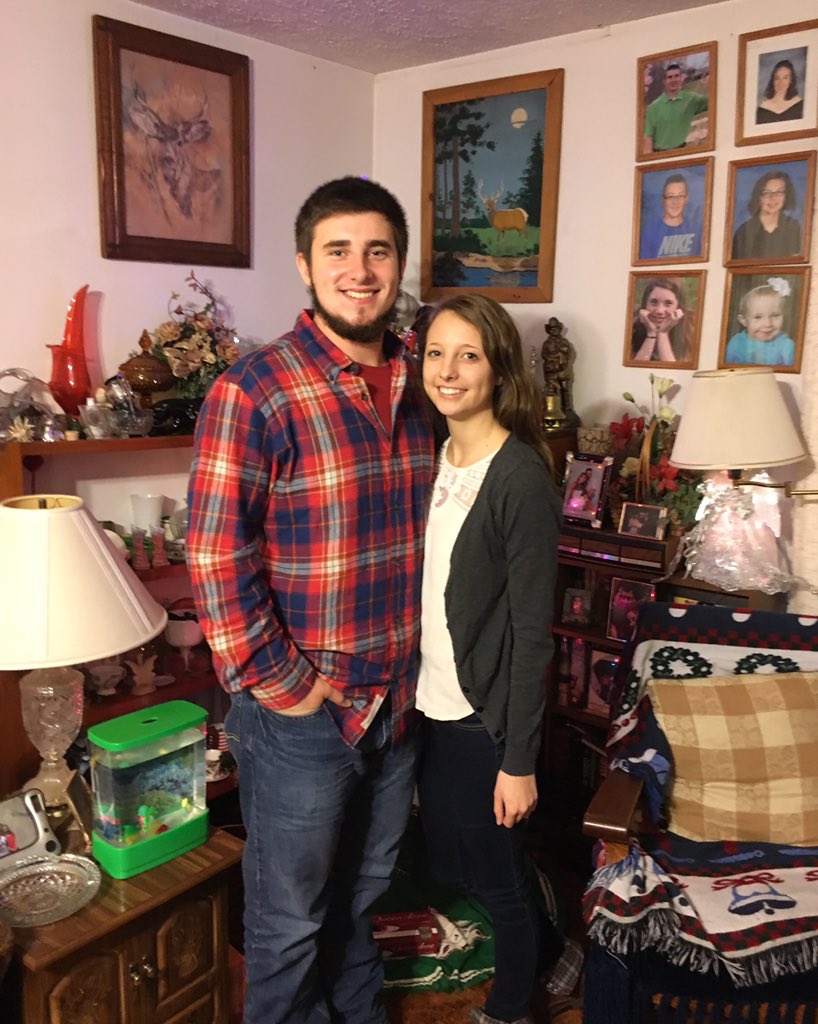 JCWilson_20's tweet photo. Merry Christmas from me and my beautiful girl! https://t.co/QtDCWhMe4R