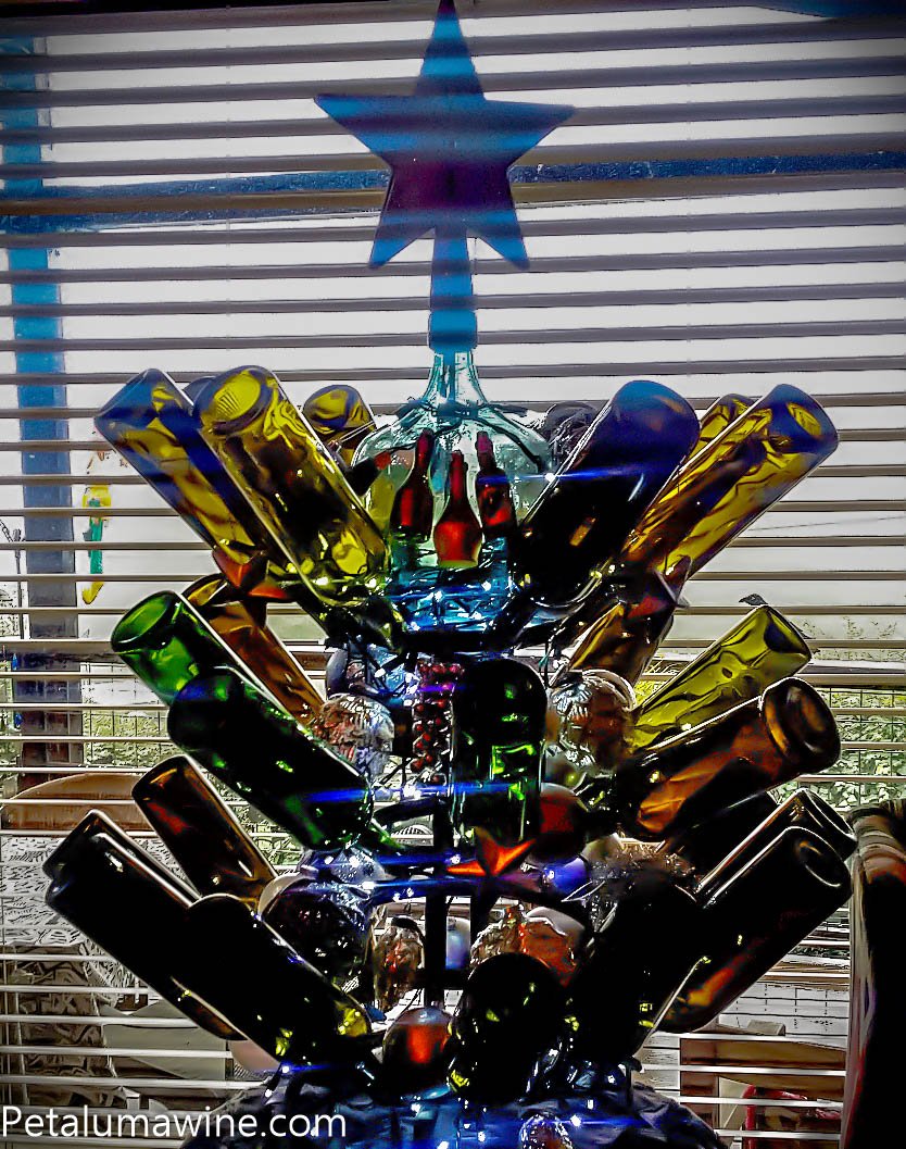 Wishing our followers and subscribers a very Merry Christmas - Photo originally share by Kate Kisset