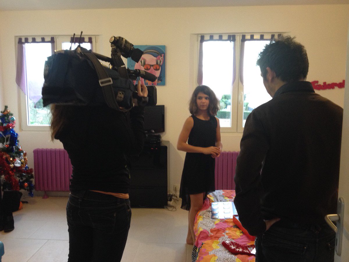 Rêve de Noël : une équipe de @France3tv interview Lison sur son voyage en Laponie. A découvrir ce soir à 19h