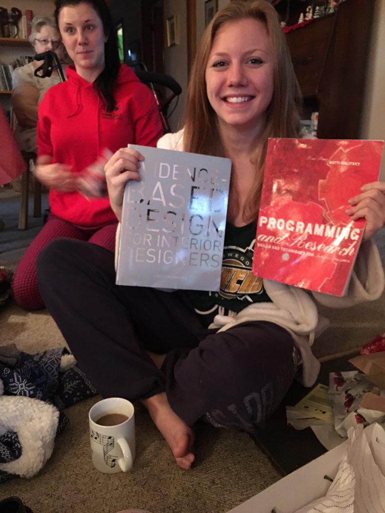 engle_darcy's tweet photo. Thesis books were clearly top on my list #devotedstudent https://t.co/VpCH5fuqas