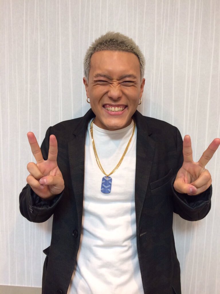 yu_gene16's tweet photo. @usodeeeeesu__ りさりさお久しぶり⤴︎ ⤴︎♡♡ありがとう🐰💕👌いやぁーもう全部好きだけど、笑った笑顔たまらないしファン想いなところも素敵だし...♡笑 https://t.co/dnJqkej5ji