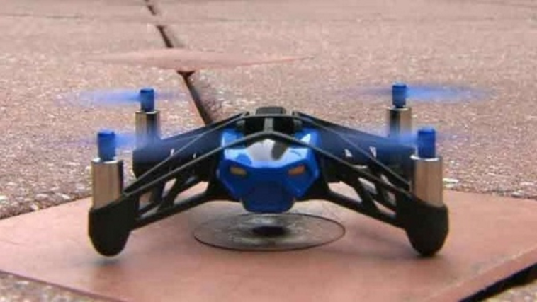 Your guide to obeying the new drone laws. #local10 bit.ly/1ZsmEPm?utm_me… https://t.co/IzMdkYNN0l