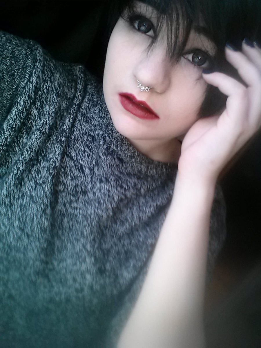 ROYALFAILURE's tweet photo. Merry fuckin' Christmas heres me blessing your timeline https://t.co/PTaUpnEQnY
