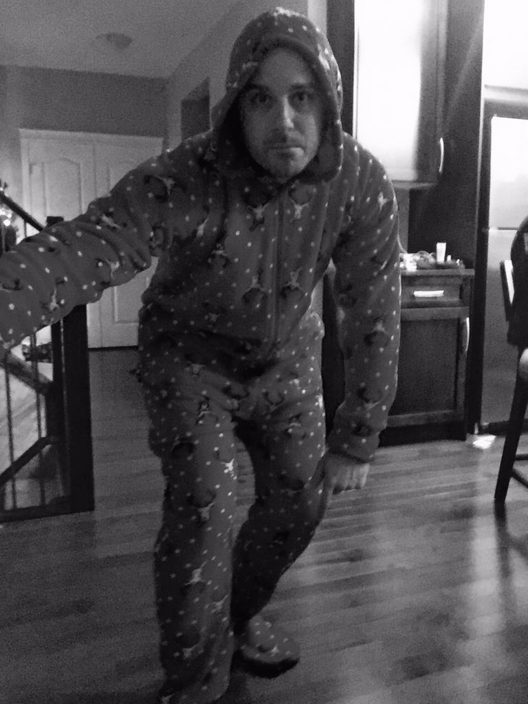 Craig_D_Scott's tweet photo. Merry Christmas Everyone! #FirstOnesie #Selfie #MerryChristmas https://t.co/XHPxH4iGOL