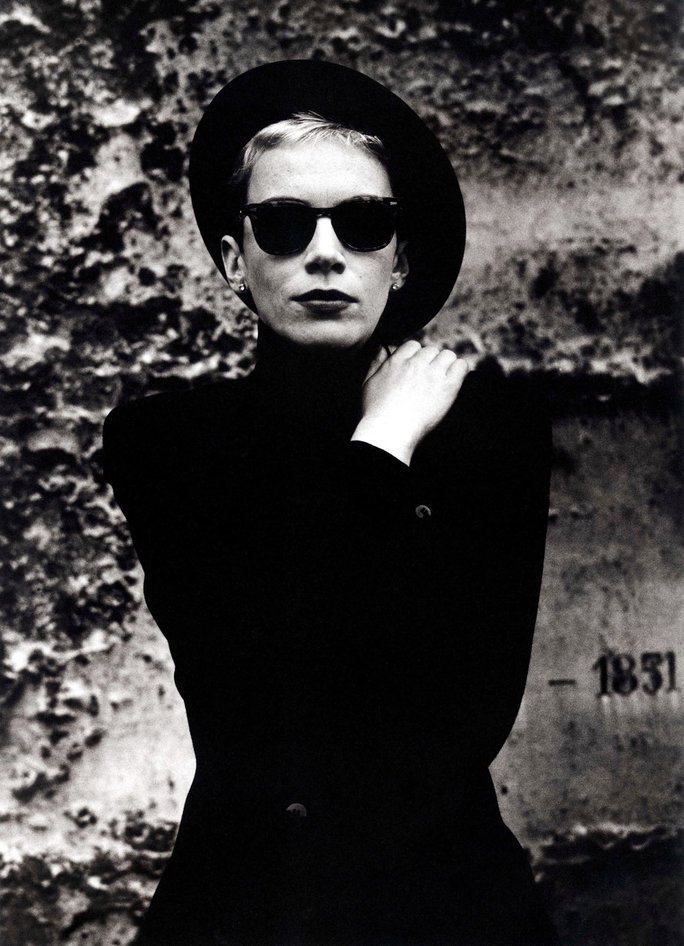 Happy 61st birthday to annielennox!  