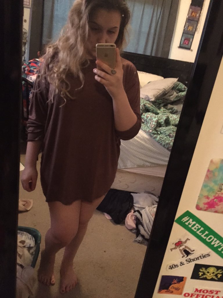 cassymcollins's tweet photo. @LainaRauma so comfy #lrbasics https://t.co/gdy9x1oLe0