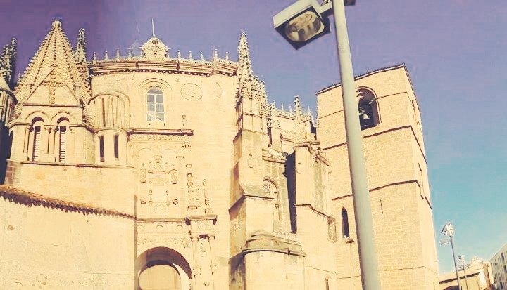 georgestanton15's tweet photo. #スペイン #Plasencia #Extremadura #Spain #西班牙 https://t.co/ENgnJ1sFsB #WTM2016 #Xmas #Navidad #FITUR2016 #España https://t.co/sXPNzUYBAk