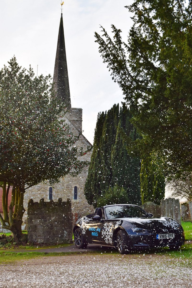 MX5_Joy's tweet photo. A very merry Christmas to Jessica and her Family at @shareastar today. So grateful we could help deliver one. #MX5 https://t.co/SvjyX5NdUI