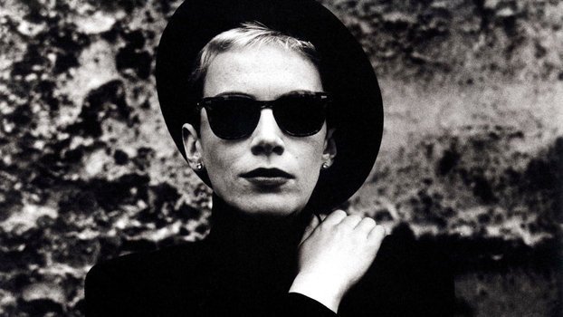  Style: Happy 61st birthday to annielennox! 