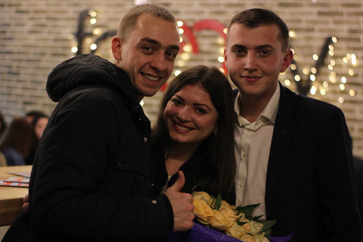 OHrechko's tweet photo. 23 грудня відбувся  Благодійний аукціон побачень.Студентами ПНПУ було зібрано 1149 грн на с��лодкі подарунки дітям. https://t.co/84rQIRi1BB