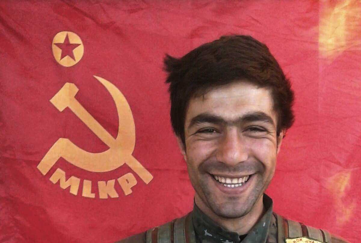 #MLKP savaşçısı Şahin Kobane'nin güneyinde bu sabah ölümsüzleşti.
#İsmetŞahin 
#ŞehidNamırın
#PirsusArmanc