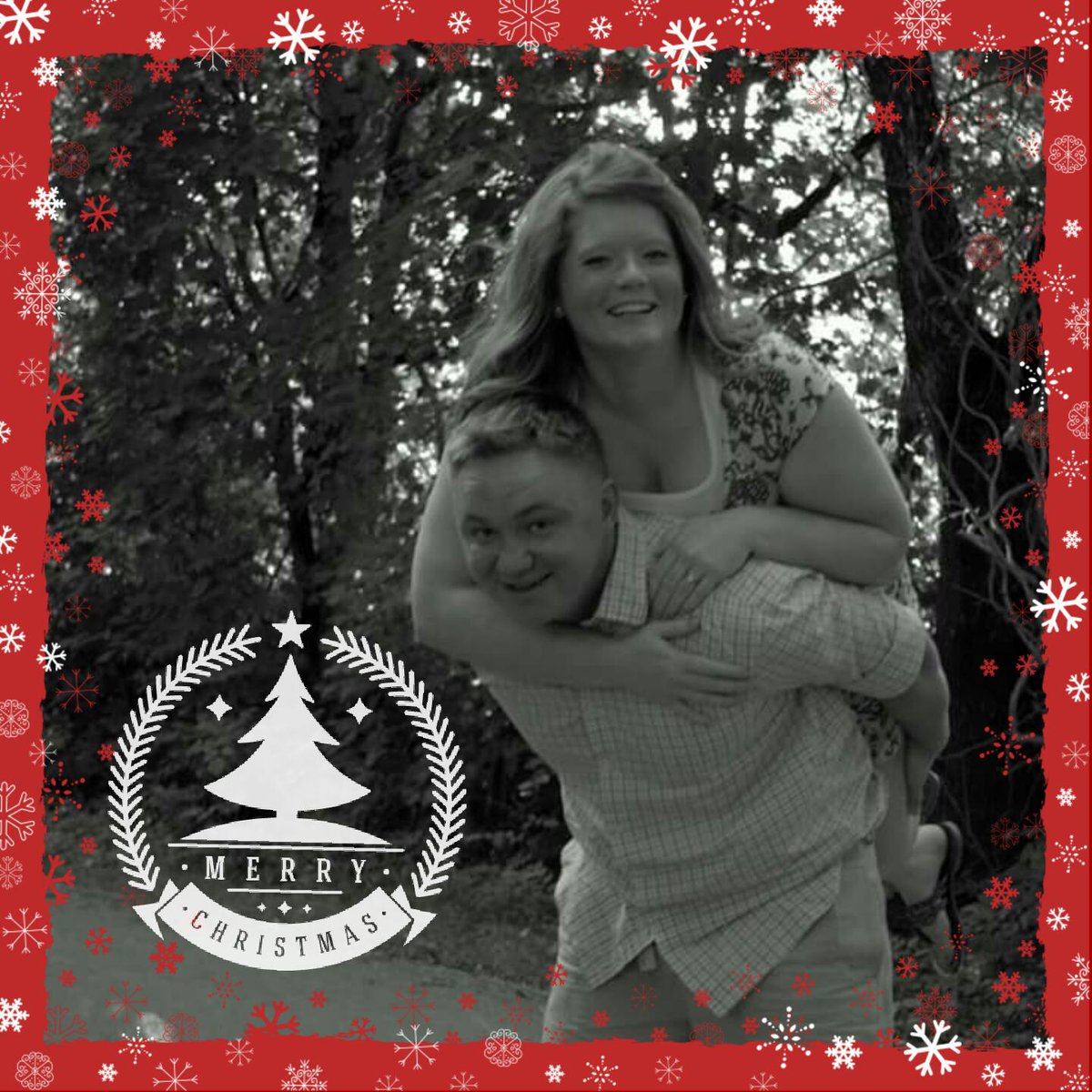 laurafortner3's tweet photo. #MerryChristmas from our family to yours! https://t.co/ycPomg749k