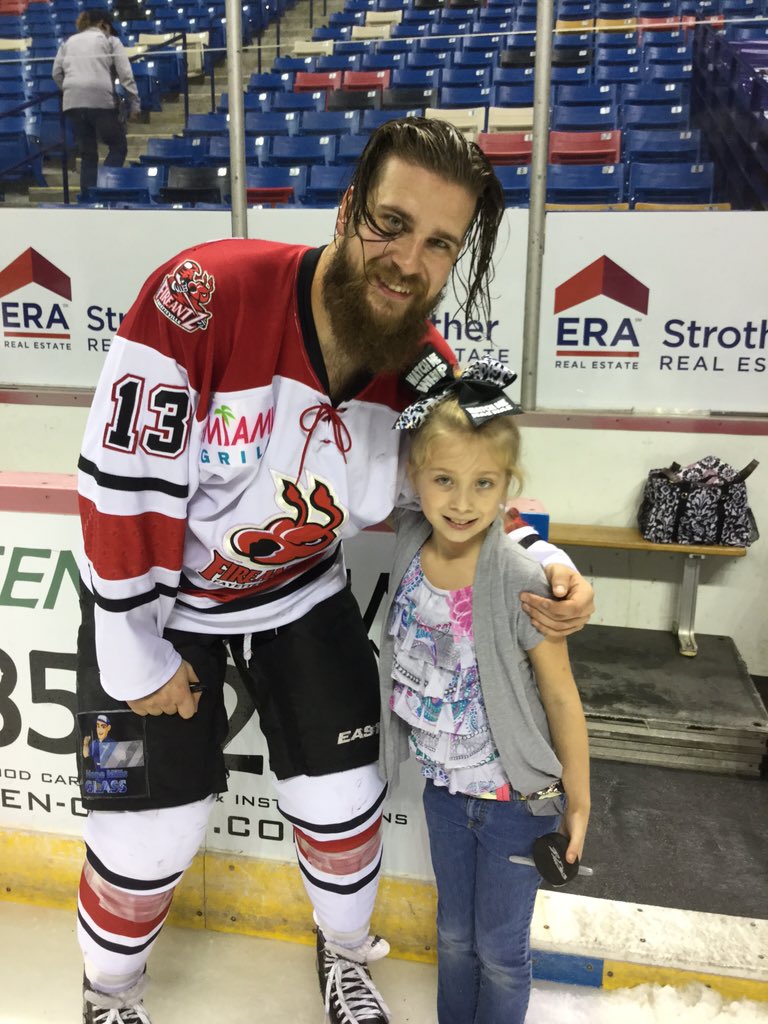 mzconduct10's tweet photo. @b_drobes Thanks for the signed puck and the Cheese time with Abby .She loved it ! #sweepingthemofftheirfeetatanyage https://t.co/F3lyghHtwZ