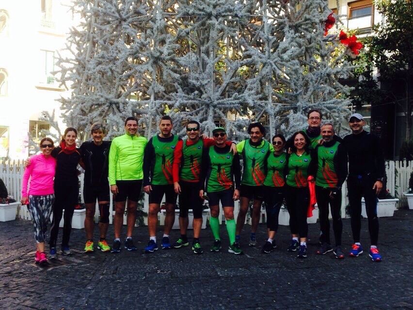42KappaRunning's tweet photo. #Natale2015 #Salerno #running #Auguri #BuonNatale @Runningcharlott @Radiorun_it  @runlovers @correremagazine https://t.co/gds5p3zGZ9