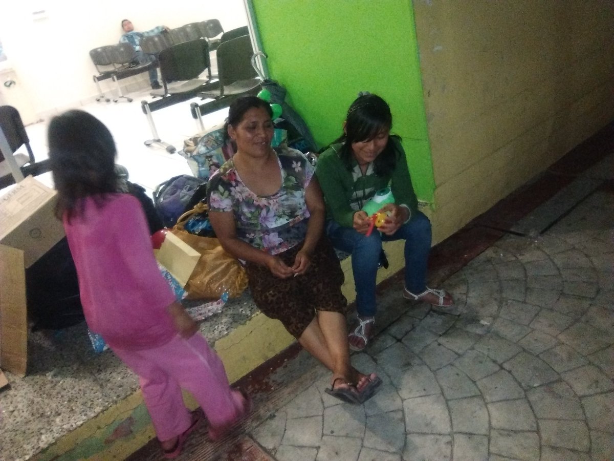 JoyyoMayu's tweet photo. Regalos para los niños que acompañan a sus hermanitos internados en el Pediátrico @GabyCoutino @isain https://t.co/EUOZouqj8r