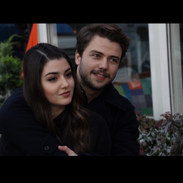 nightblue022's tweet photo. Siyahın #AlSel&amp;#HanTol tonu⚫️🔥 @HandeErcel @tolgasaritas https://t.co/kVTFLjkuGu