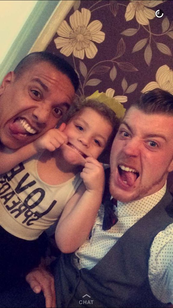 ADAM_ASHE's tweet photo. Time for for a few drinks and chill merry Christmas everyone #christmas#family#spoilt https://t.co/PnD8Z0HYfY