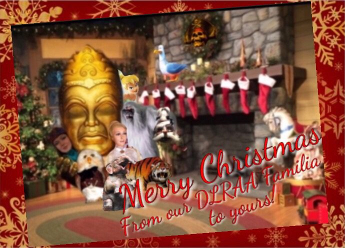 MsMainStFortune's tweet image. Merry Christmas from mi familia to yours! @HaroldSnowman @nemoseagulls @BathingBertha @MainStTilly @JCBengalTiger