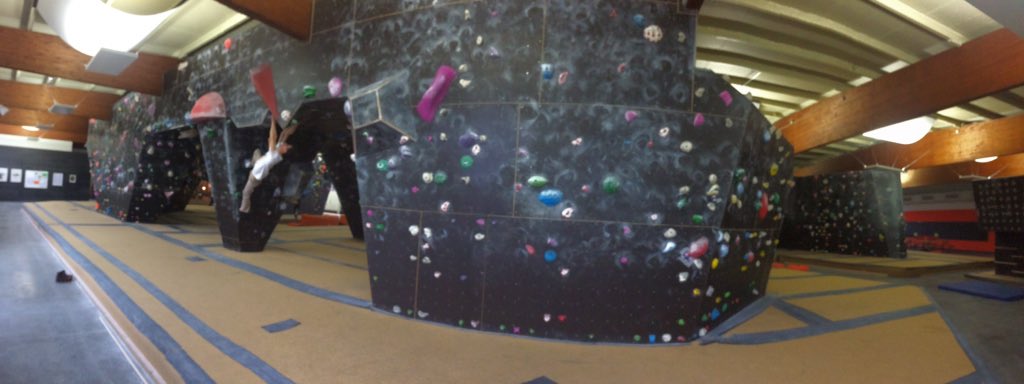 smilingale_'s tweet photo. Lohnender #Kletterhallen-Tourismus in Bielefeld: die hiesige #Boulderhalle ist toll! https://t.co/fVuiGBKkgB https://t.co/3fZrJMFzg5