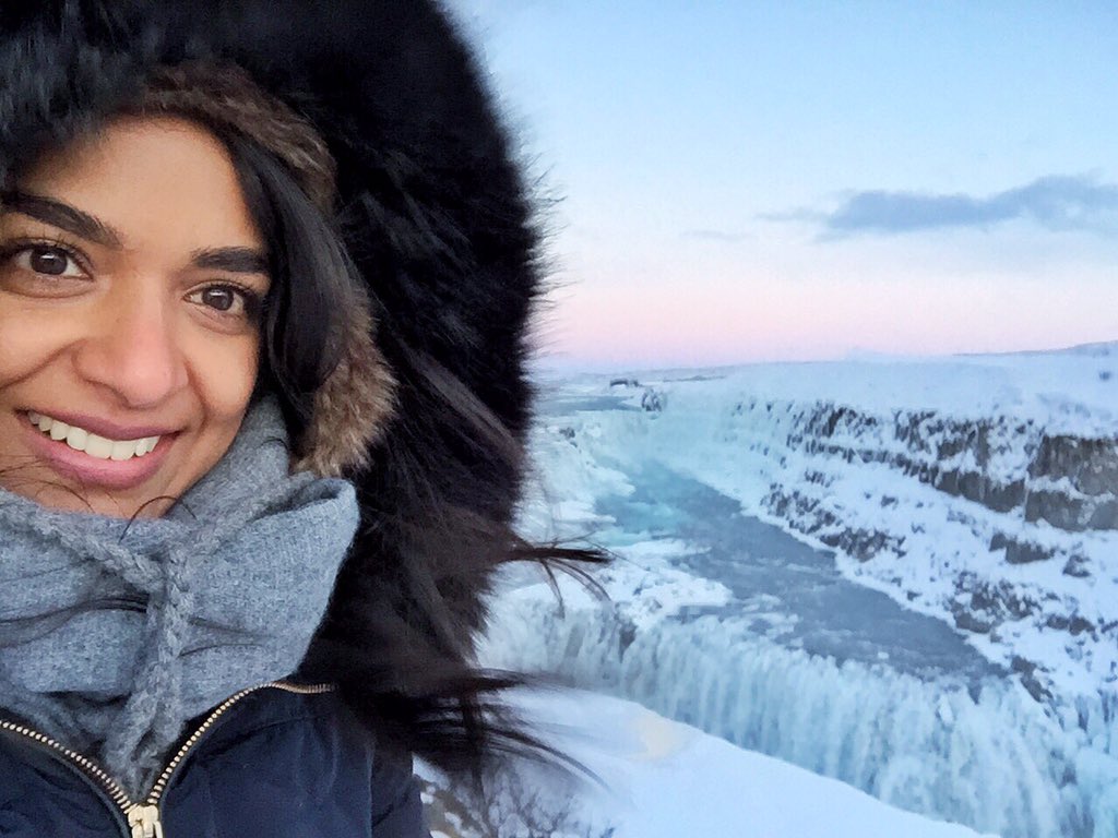 SmithaMusic's tweet photo. Merry Christmas Everyone x❄️x #Iceland #Gullfoss https://t.co/VRDtRj1KJ2