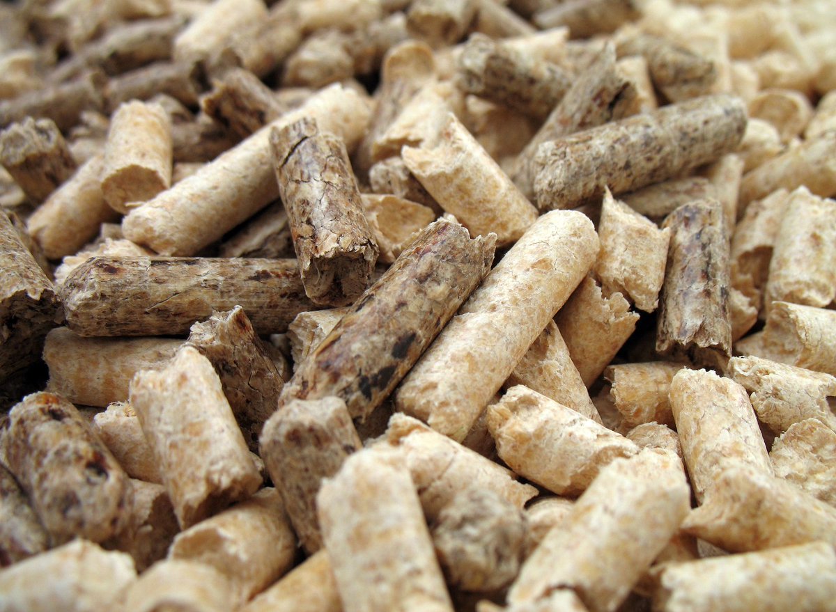 barkmulchma's tweet photo. Get up to speed on #Woodpellet lingo with our guide to the terminology and jargon https://t.co/H6JxYzW366 https://t.co/gpVUA9DU6M