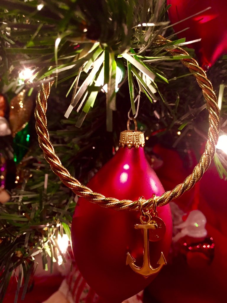 VictoriaH_22's tweet photo. I thought Santa brought all the presents but my boyfriend, the "kjp fairy", brought me the best Xmas gift of all🎄❤️ https://t.co/E4EoOuENVl