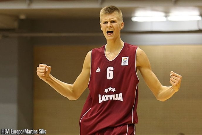 Kristaps Porzingis #NBAVote

KATRS ŠĪ TVĪTA RETVĪTS IR 1 BALSS PAR PORZIŅĢI

Balso!