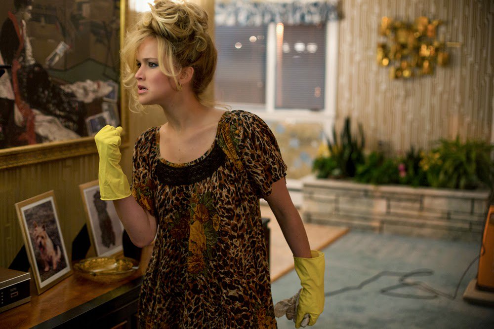 AMCTheatres's tweet photo. It's Christmas! Get tix to see @JoyTheMovie! https://t.co/hFfdoVXCwl https://t.co/AIuBlsx9Hn