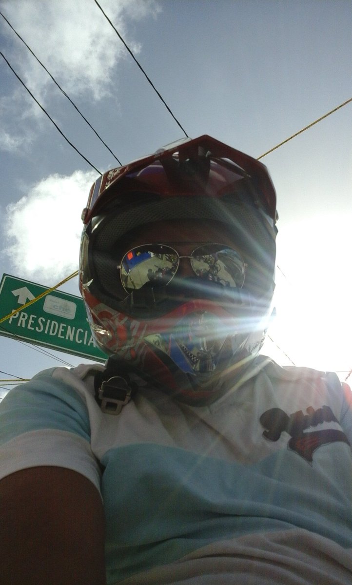 Rony_Jeyson's tweet photo. Paseando #DCzona #caballerodelanoche #pegazo #JT https://t.co/sRAP2Cv2Os