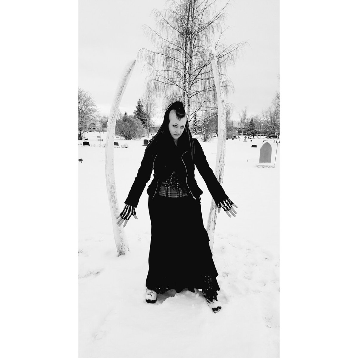 cliffmonk's tweet photo. #merrywitchmass #alaskangothic #alaskasonlygothband #alaskasonlygothradio https://t.co/ExZbIutN9I