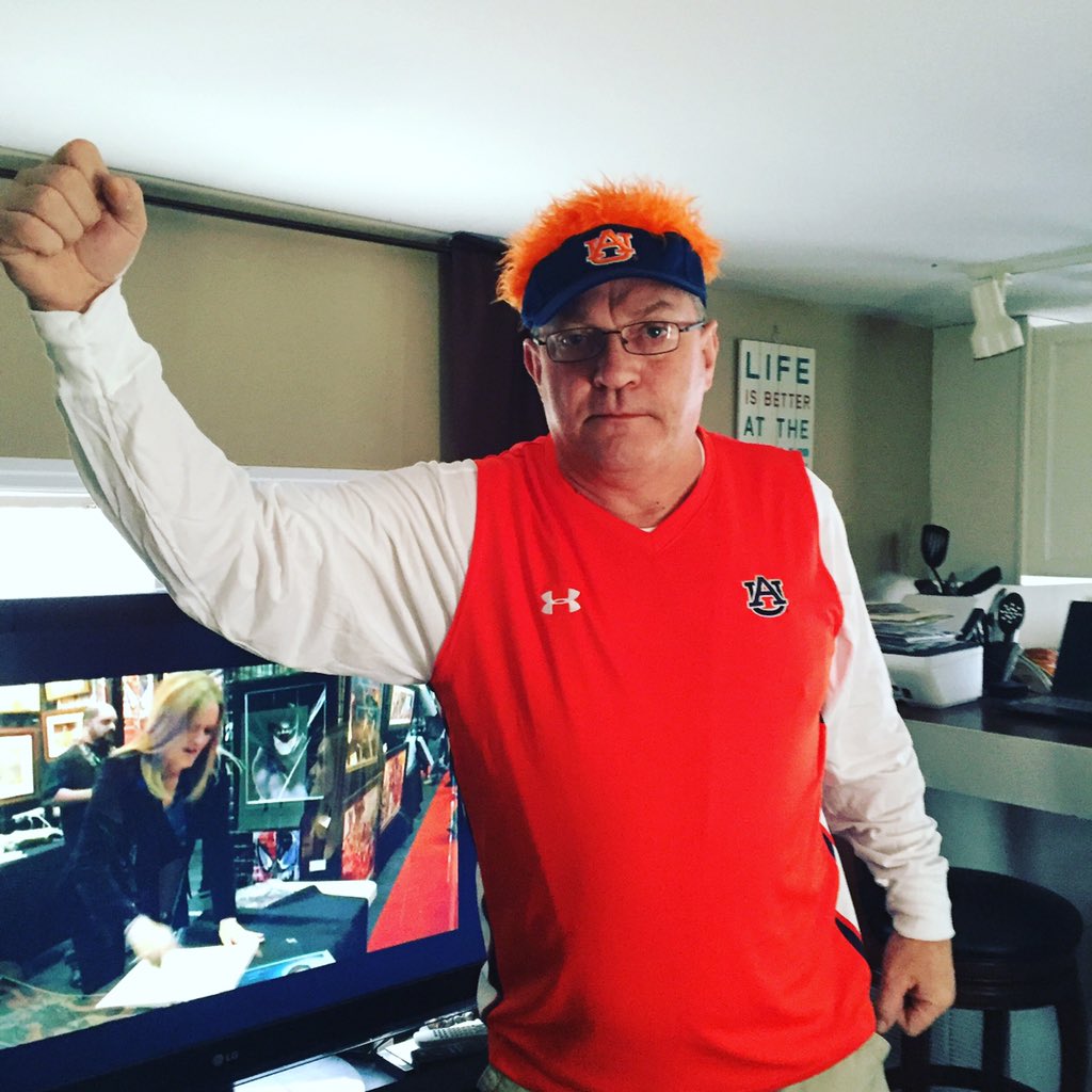 I don't know what happened to <a href="/CoachGusMalzahn/">Coach Gus Malzahn</a>'s hair, but I like it! Merry Christmas!!! #WarEagle