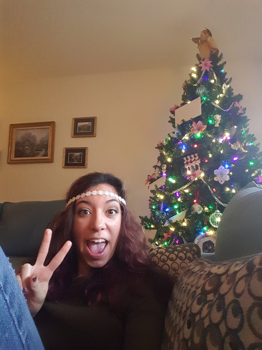 myAMPedlife's tweet photo. Merry Christmas Everyone! Have a safe and happy holiday weekend! #springmas #christmas #hippielove https://t.co/ud5DpCClv2