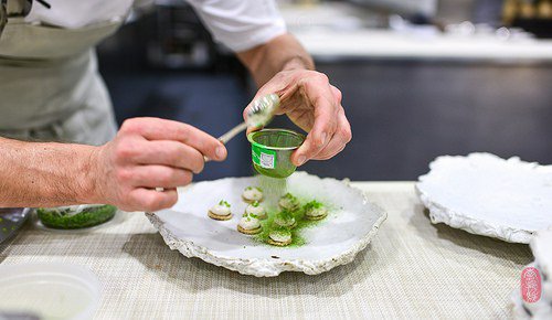 ulteriorepicure's tweet photo. Day 8: @itsisaac of @thecloveclub at #12Days2015 at @therestaurantmw. https://t.co/6gsvpPeb1p https://t.co/hvO5SvoF66