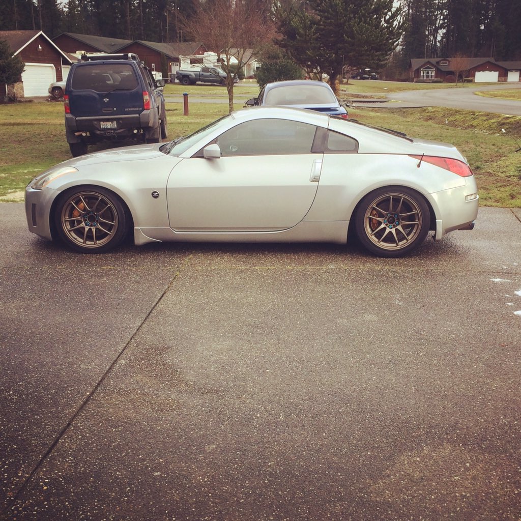 RikerTyler242's tweet photo. Got an opportunity to wash the 350z today!! In love with me new car 😍 https://t.co/4RRmio7eOR