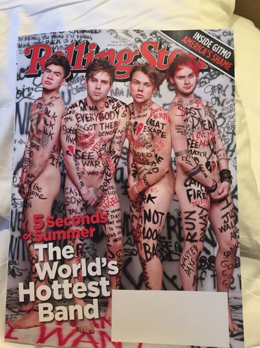 5SOS_Daily's tweet image. IS THIS REAL LIFE OMFG 
5SOS on the cover of Rolling Stone Magazine (via @Huynh4Huynh)