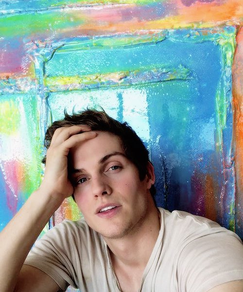 mediocrebillie's tweet photo. are you straight or gay ❔❔ https://t.co/WpbAbTEKkp