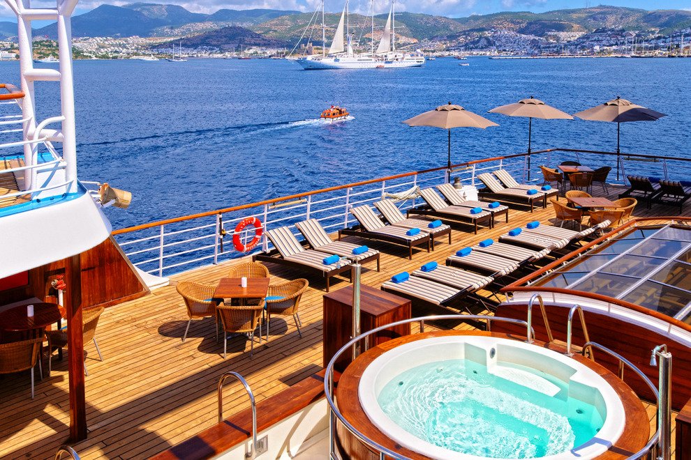 #eventprofs looking for a unique meeting on the high seas, consider <a href="/WindstarCruises/">Windstar Cruises</a>