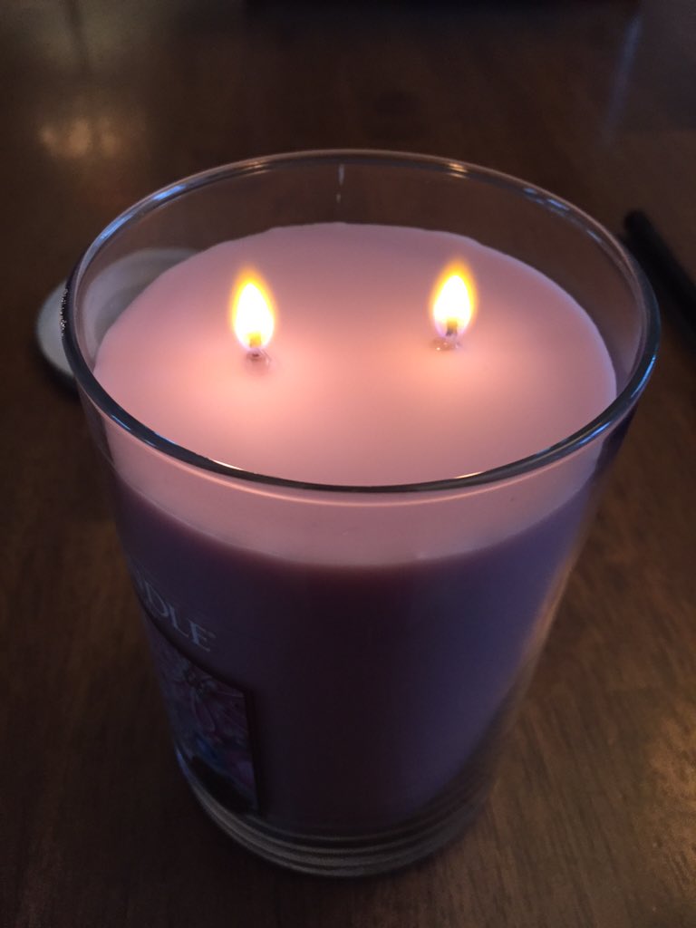 sidewaysgrande's tweet photo. the beauty of a newly lit candle https://t.co/M2whl6GRSv