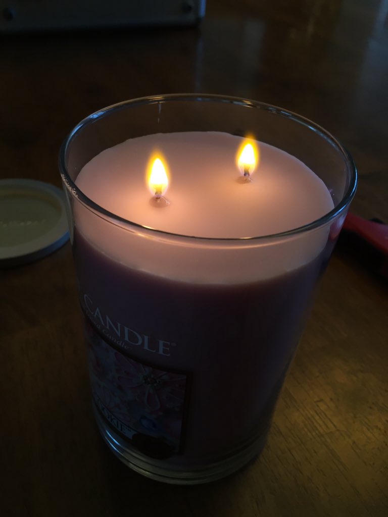 sidewaysgrande's tweet photo. the beauty of a newly lit candle https://t.co/M2whl6GRSv