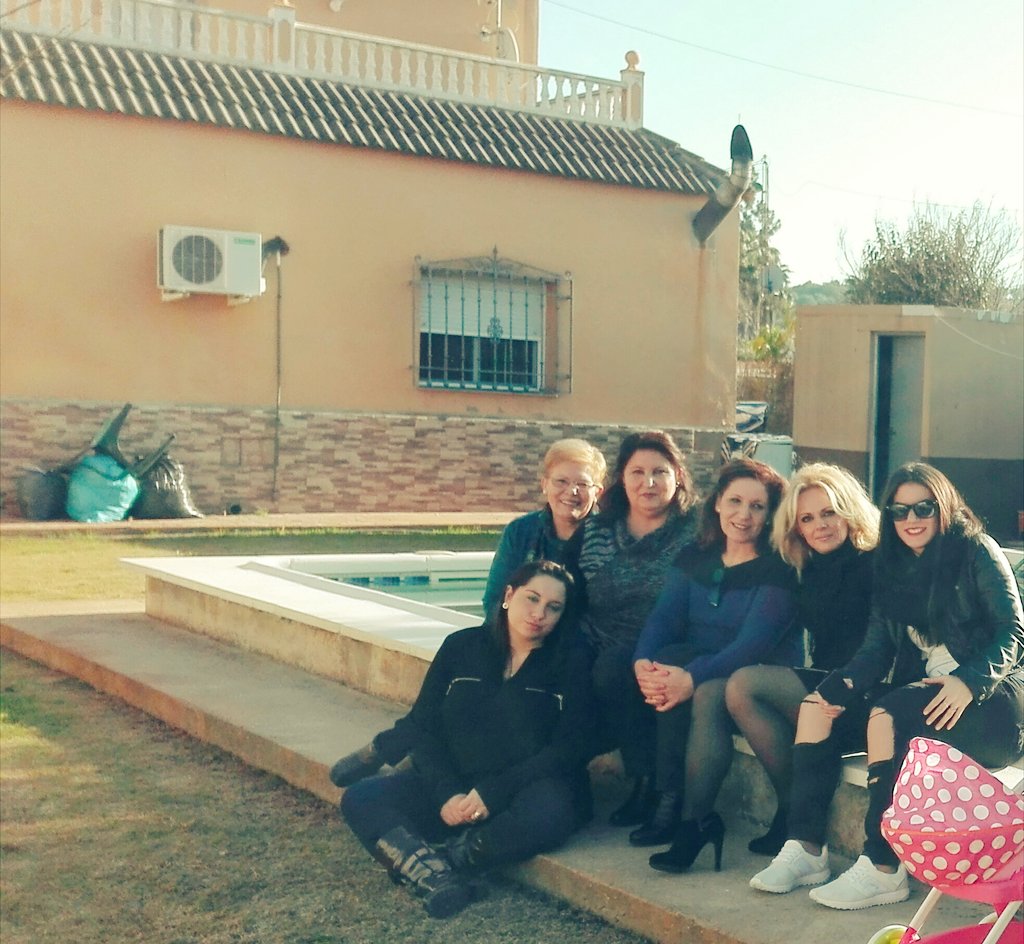 Ara_12_'s tweet photo. Navidad en familia :) https://t.co/qNz513zjwq