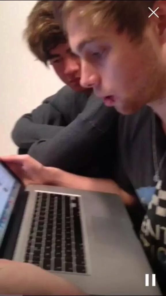 5SOSSPFAM's tweet photo. Me https://t.co/4mp99y0mG2