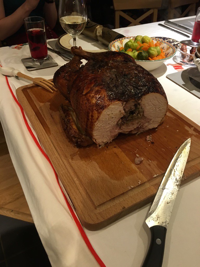 greedypilot's tweet photo. Just to show it wasn't burnt! #justifanyonegaveafrig https://t.co/855OOleHKg