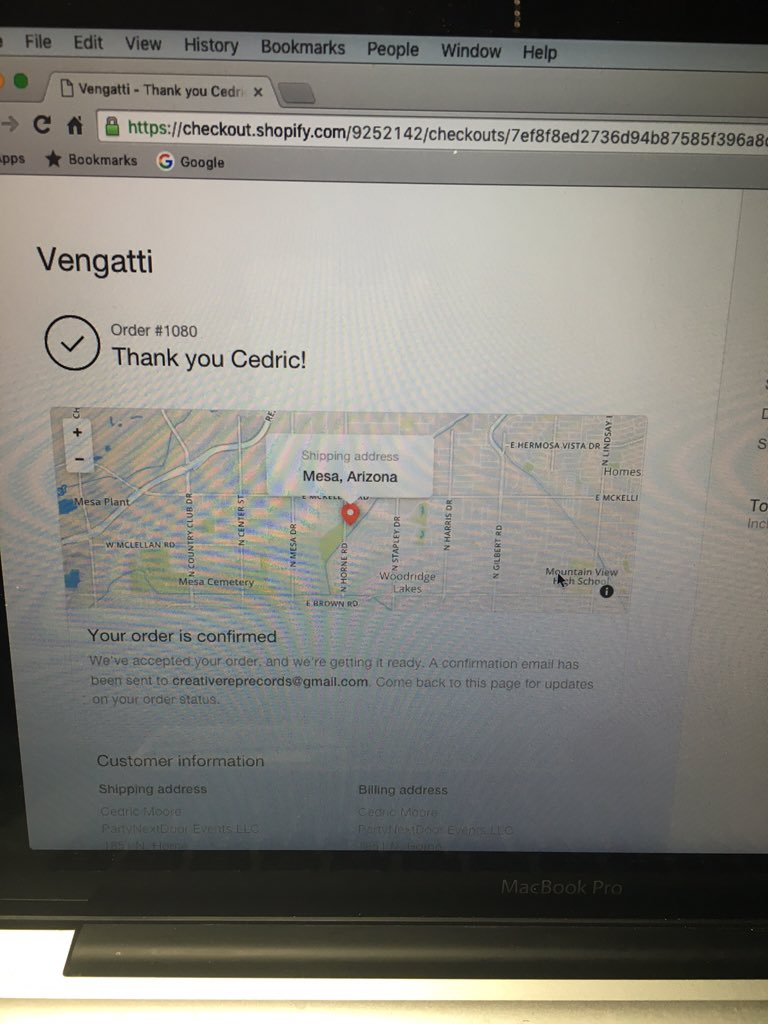 CedricMoore64's tweet photo. JUST ORDERED MY LUXURY @vengatti BLACK &amp; GOLD HOVERBOARD! Thanks guys for the hookup! https://t.co/ep8A0rkcjL https://t.co/S8meOyaDCu
