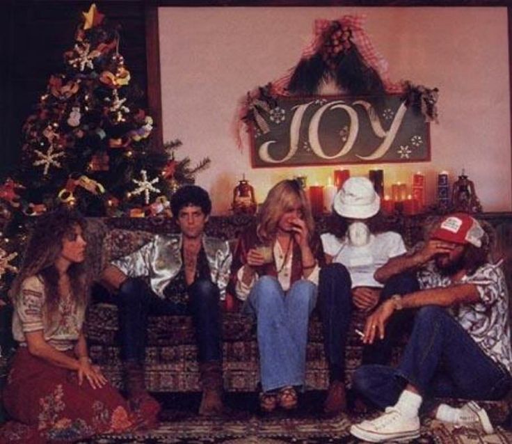 MickFleetwood's tweet photo. Joy to the world, from our funky bunch ❤ https://t.co/Eld2xti9qA