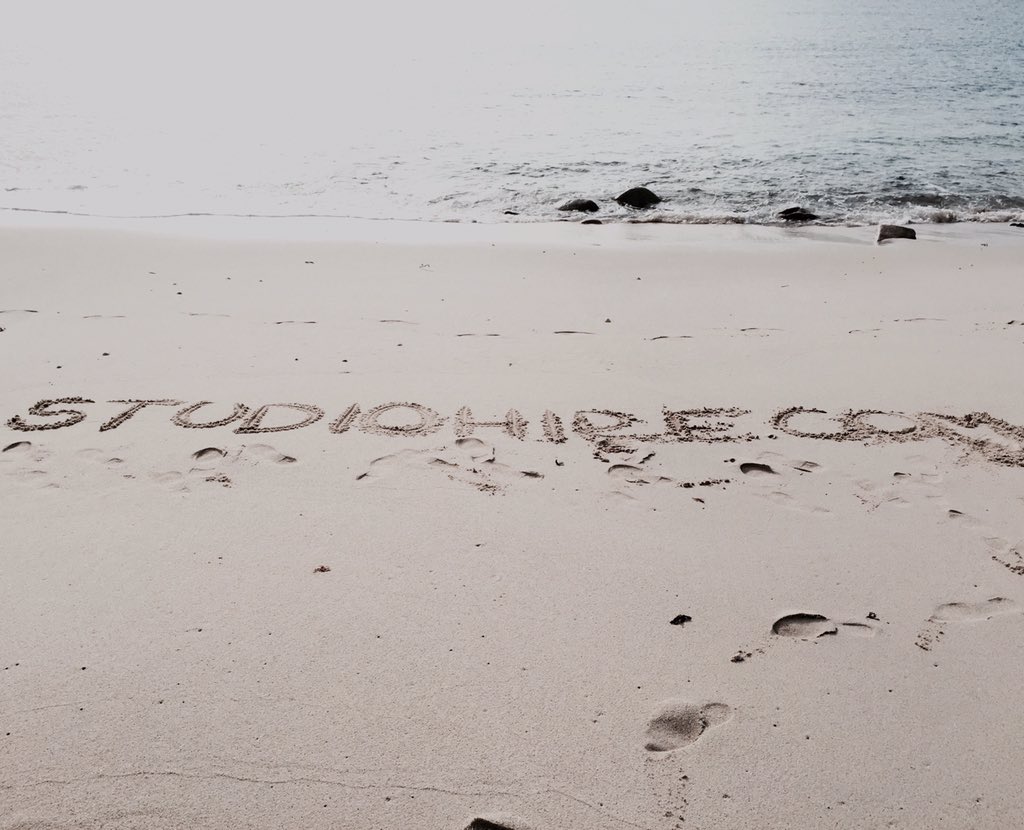 StudioHire_Com's tweet photo. Life can be a beach..
..When you can't find a studio
#studiohire #hirestudios #photostudio #filmstudio #happyC https://t.co/mWxuFmdM22