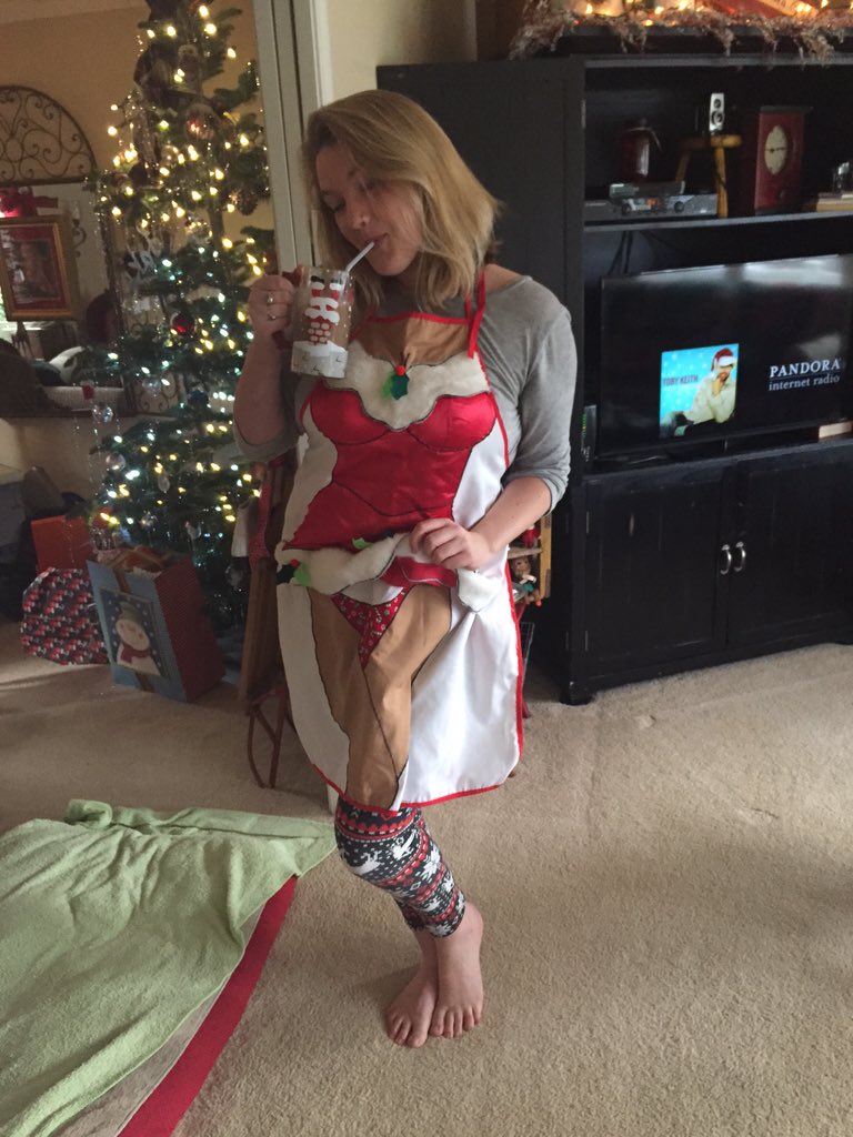 KelseaOrren's tweet photo. hoe hoe hoe merry slutmas 🎅 https://t.co/6GE3mjn2xQ