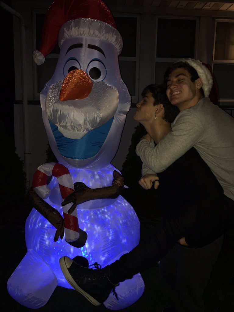GraysonDolan's tweet photo. Hope everyone had a nice Christmas! https://t.co/sWnWzNnoGx
