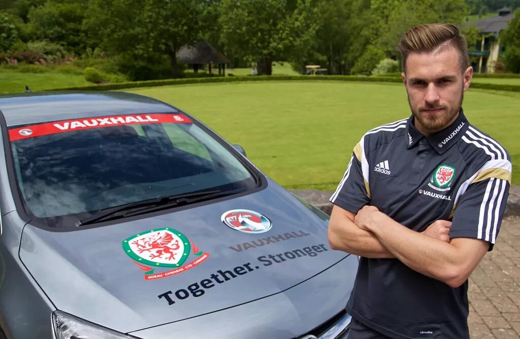 Happy birthday to Aaron Ramsey who turns 25 today! 