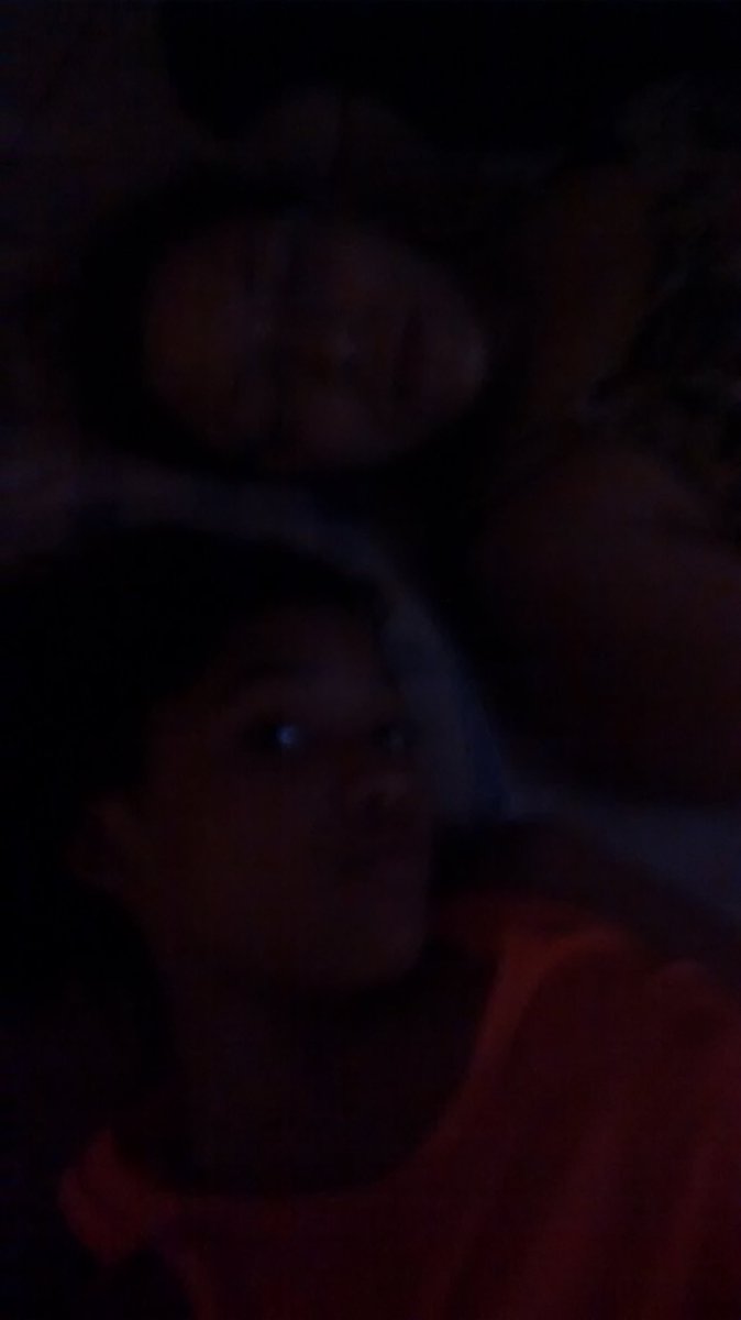 AnnaCar63's tweet photo. Eu e minha mamãe te amoh rainha 😍💕#Mamaemimiu😍💕😴 https://t.co/njSwbaSkR8